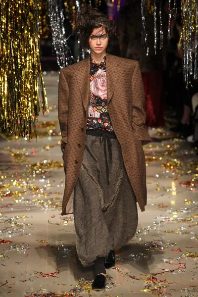 Look 2